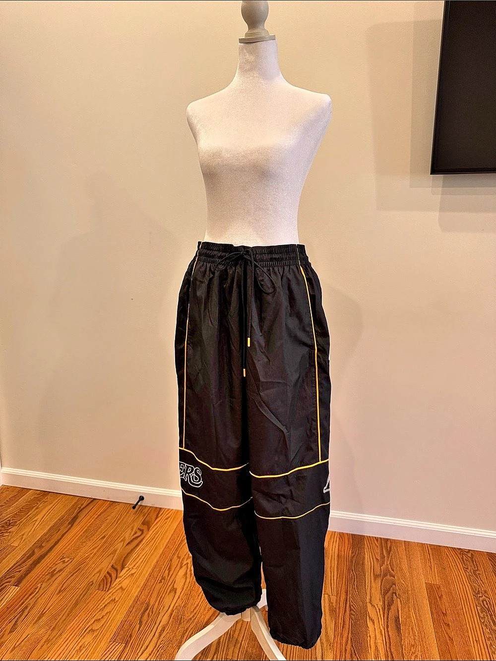 Nike Los Angeles Lakers 75th Anniversary Courtside Woven Pants Black & Yellow XL